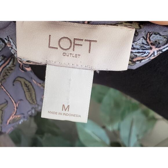 LOFT Top Blouse Womens Medium Multi Floral Ruffle Trim Sleeveless Round Neck - Picture 3 of 10